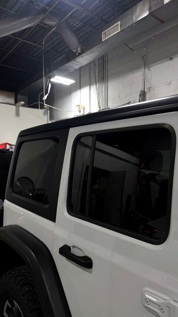 Jeep Wrangler, Window tint