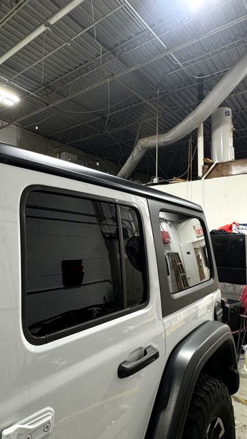 Jeep Wrangler, Window tint